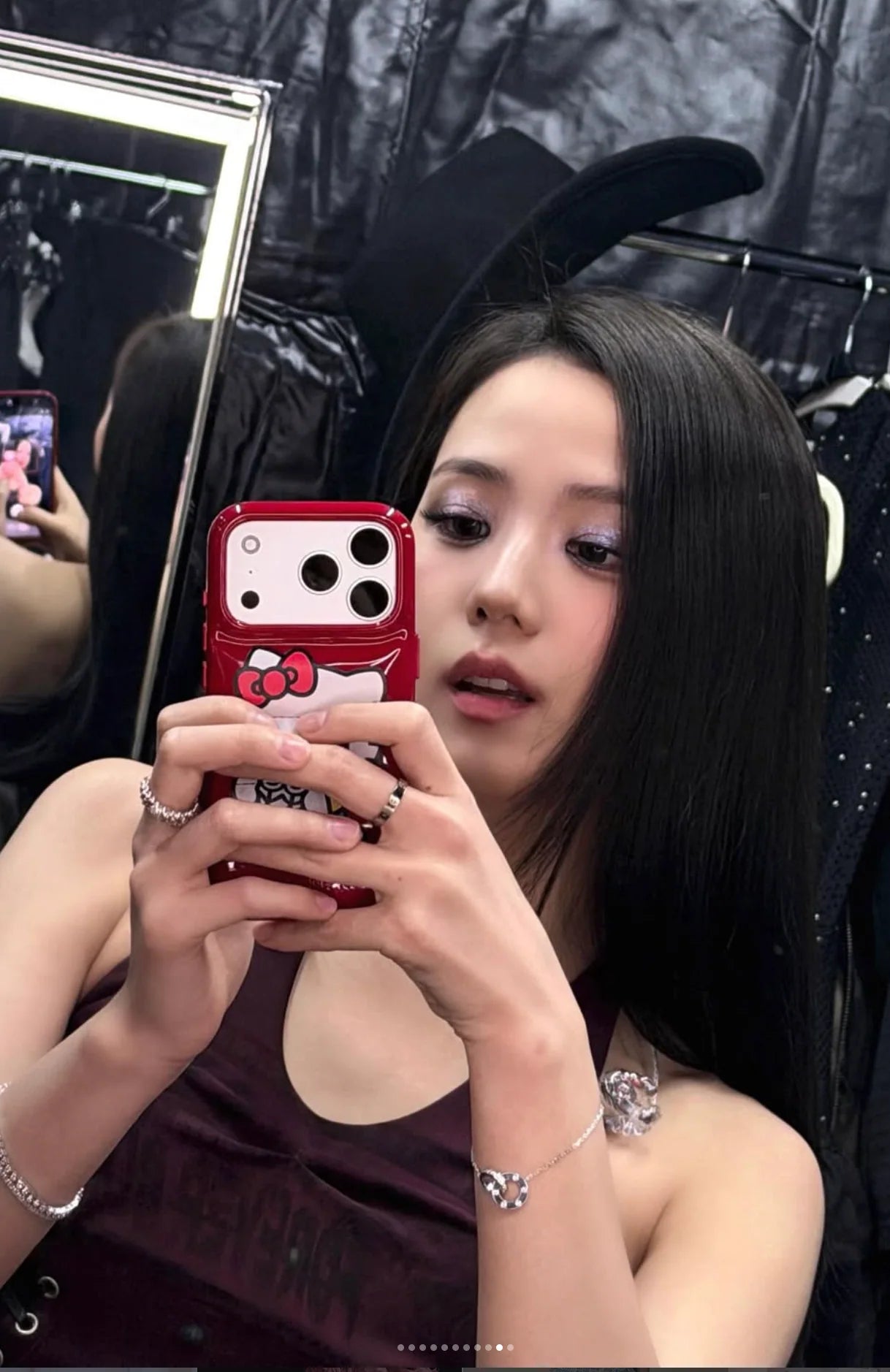 [Pre-Order] Jisoo Pick Helllo Kitty Puffer Case - Urban Sophistication X Sanrio